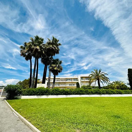 Apartment Idealement Situe Front De *